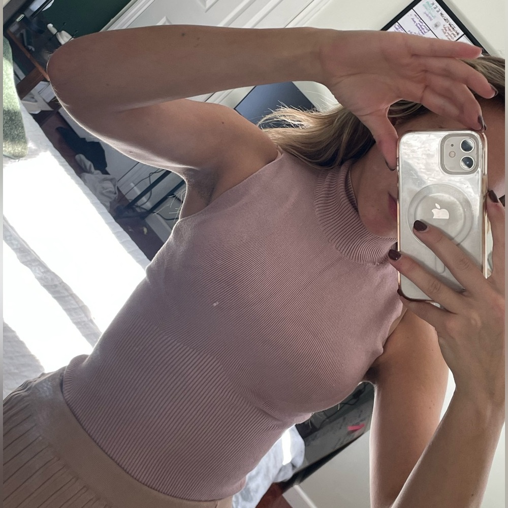 Express Soft Pink Ribbed Tank Top